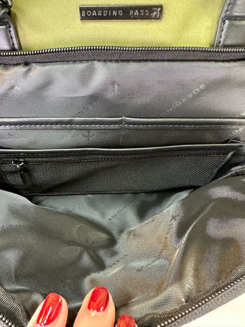 Boarding Pass Expedition High Density Sport Nylon Weekender Olive Laptop Ready - Picture 6 of 13